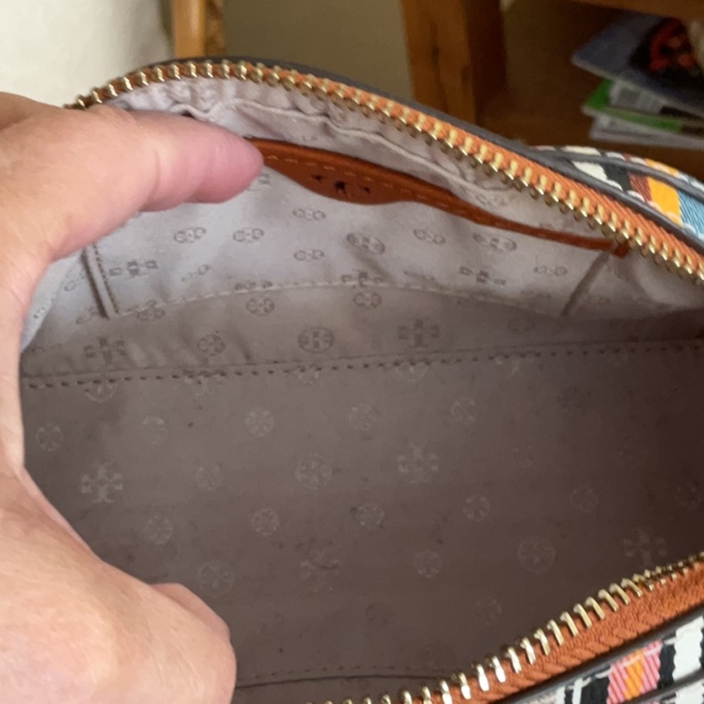 Tory Burch Kerrington Make up Bag - Picture 11 of 12